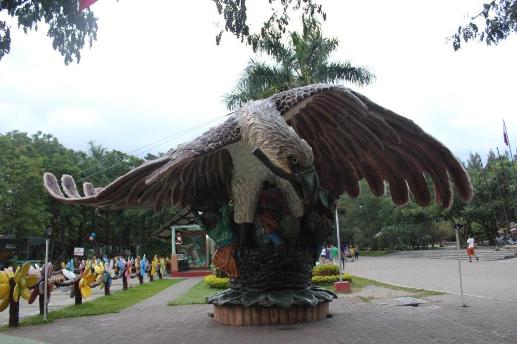 Oyo 162 The West Inn Davao Luaran gambar